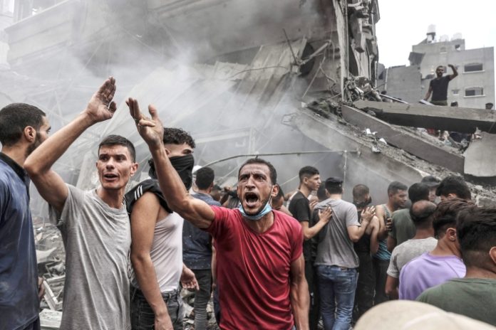 Refuzul de a fugi: Civilii din Gaza și confruntarea neîncetată cu realitatea războiului