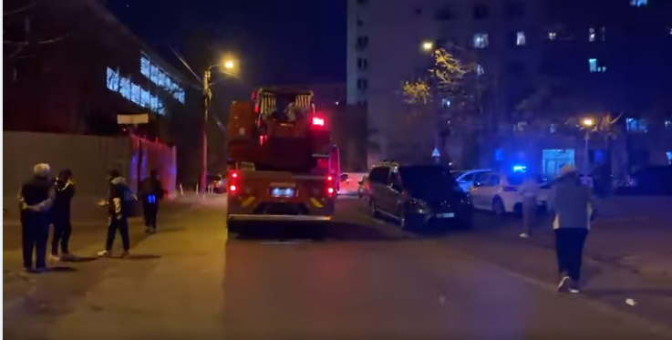 Incendiu puternic la o școală din București: Senzorii de fum dezactivați