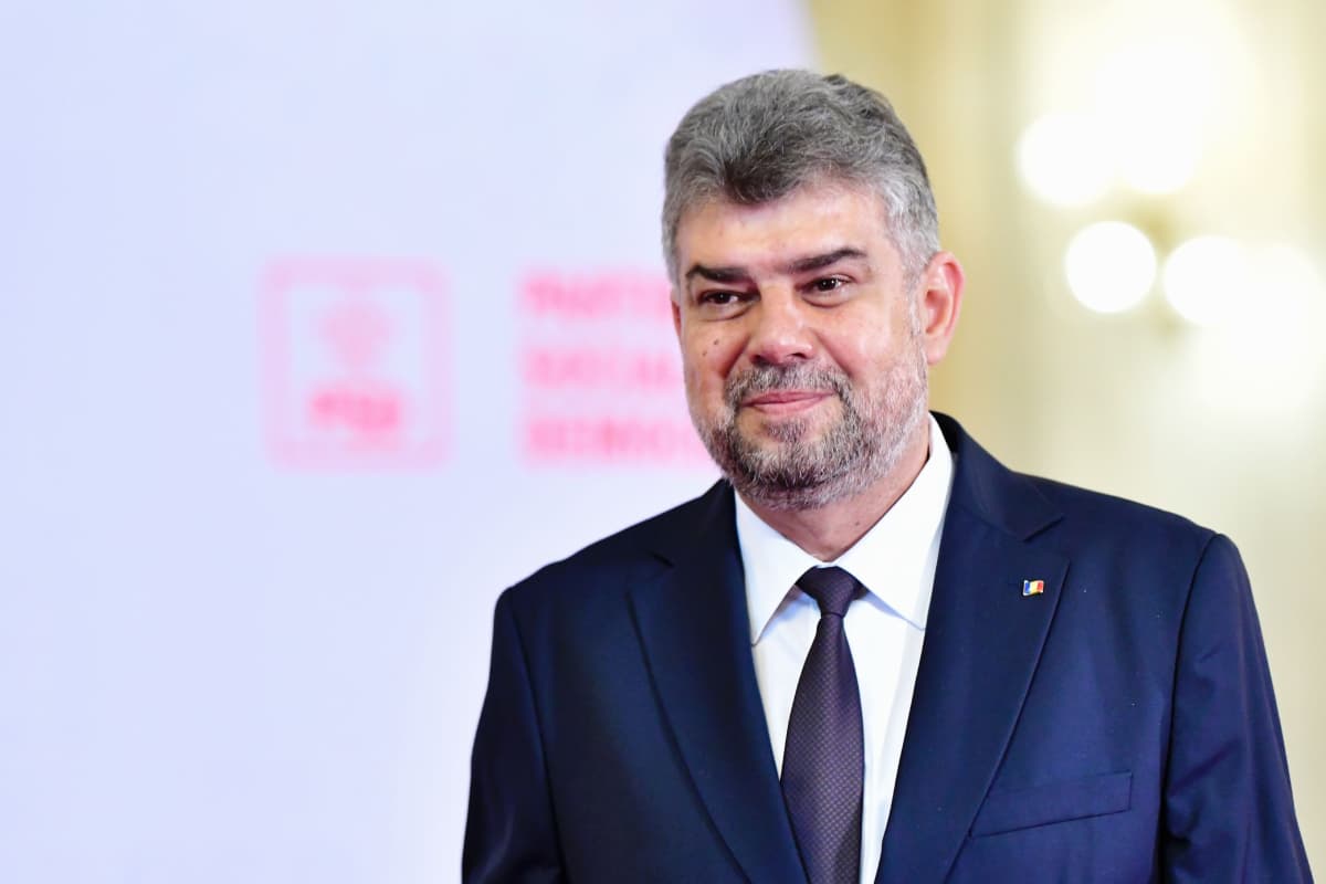 Majorarea salariilor pentru angajații din sectorul public este anunțată de Marcel Ciolacu, iar demnitarii vor fi exceptați.