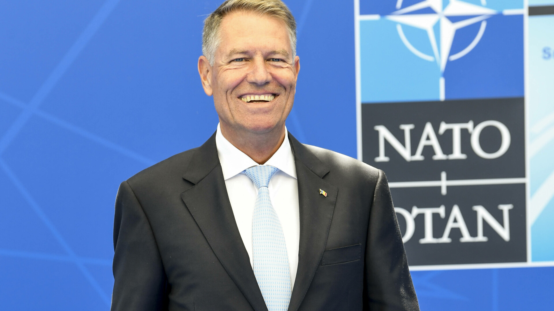 Klaus Iohannis intră serios în joc – presa din Germania îl vede mare favorit pentru șefia NATO