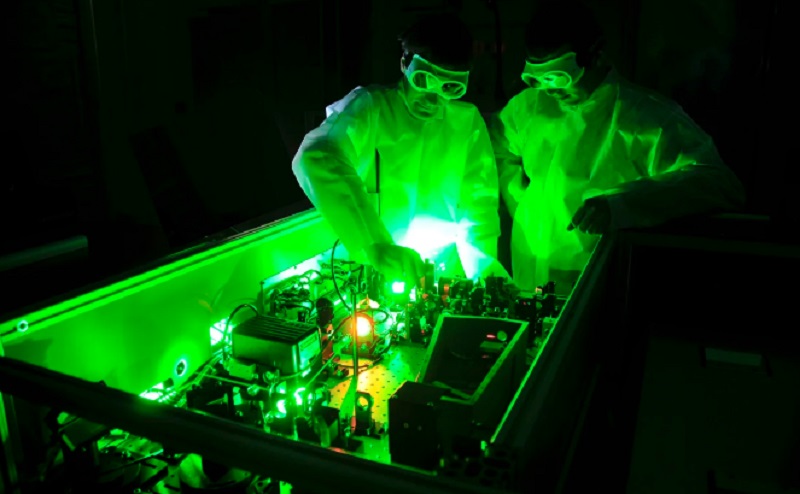 România marchează o premieră mondială în tehnologia laserului