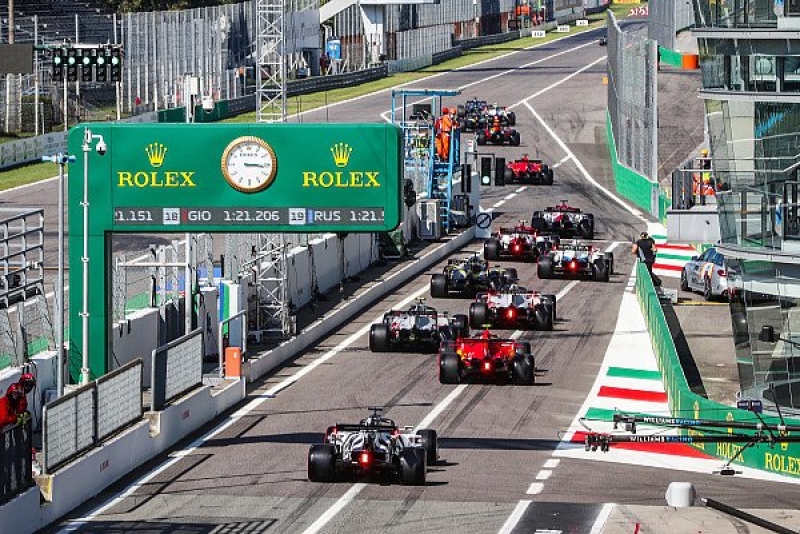 F1: Russell, cel mai rapid în a doua sesiune de antrenamente dinaintea Marelui Premiu al Olandei