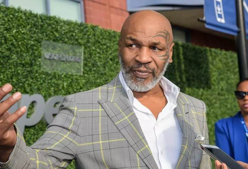 Mike Tyson spune că youtuberul Jake Paul va „fugi ca un hoţ”, în ring, la meciul din 15 noiembrie