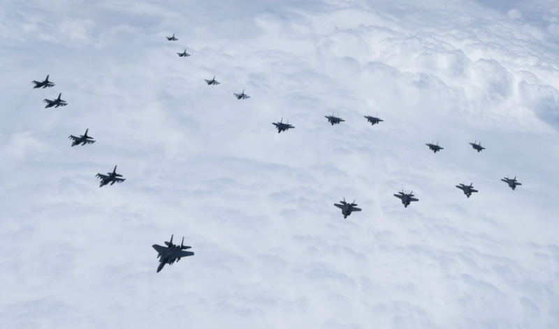 Nou incident în zona Pacificului – Japonia a ridicat avioane de vânătoare pentru a intercepta o aeronavă chineză