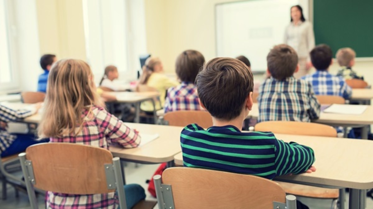 Elevii le vor da note profesorilor din acest an școlar. Grila după care vor fi evaluați anonim dascălii