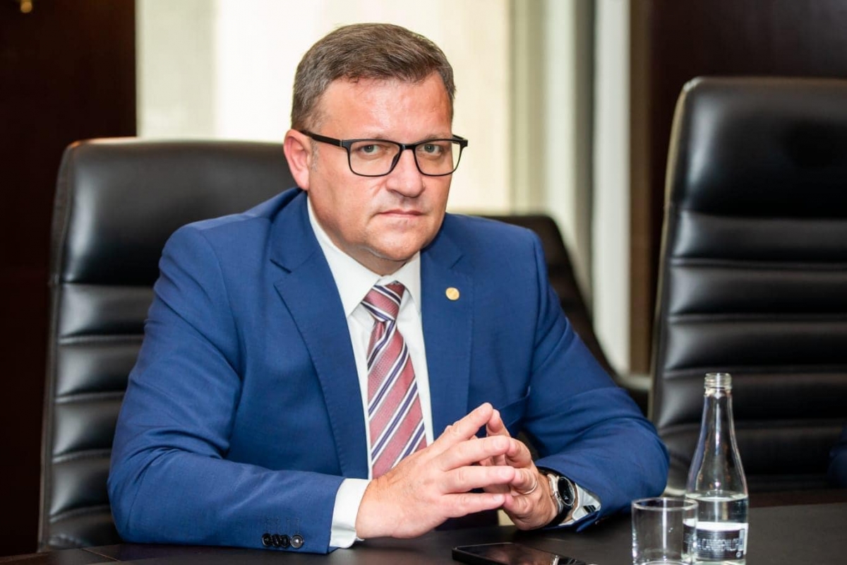‘Haideți să le reamintim câteva din faptele reale ale dumnealor’