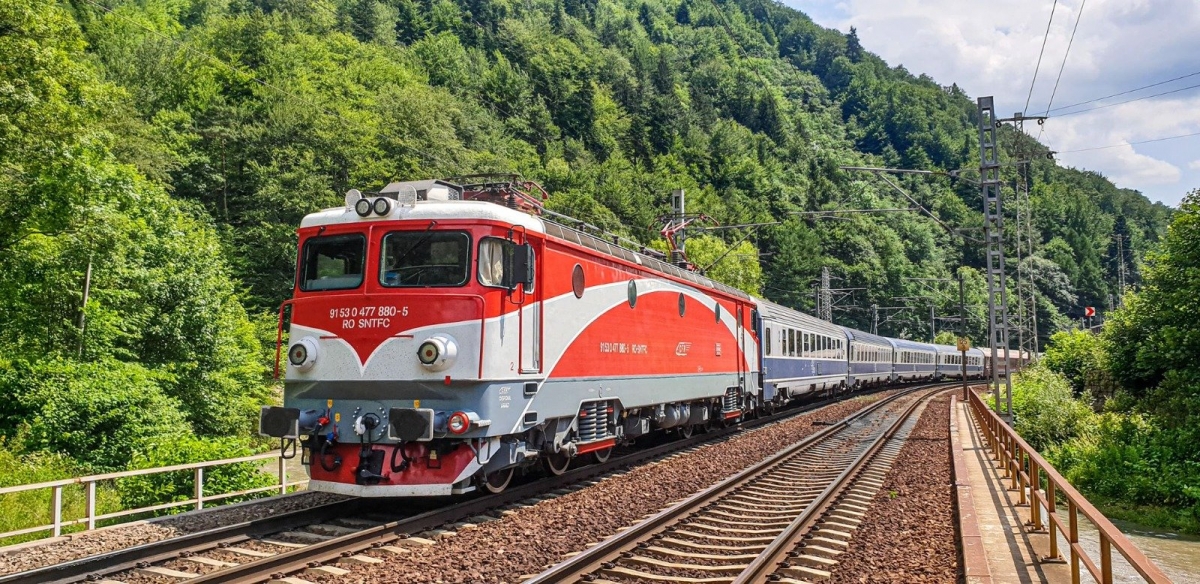 Haos pe ruta Craiova – Roșiori – București Nord și retur. Trenurile au întârzieri de până la două ore / Explicația CFR Călători