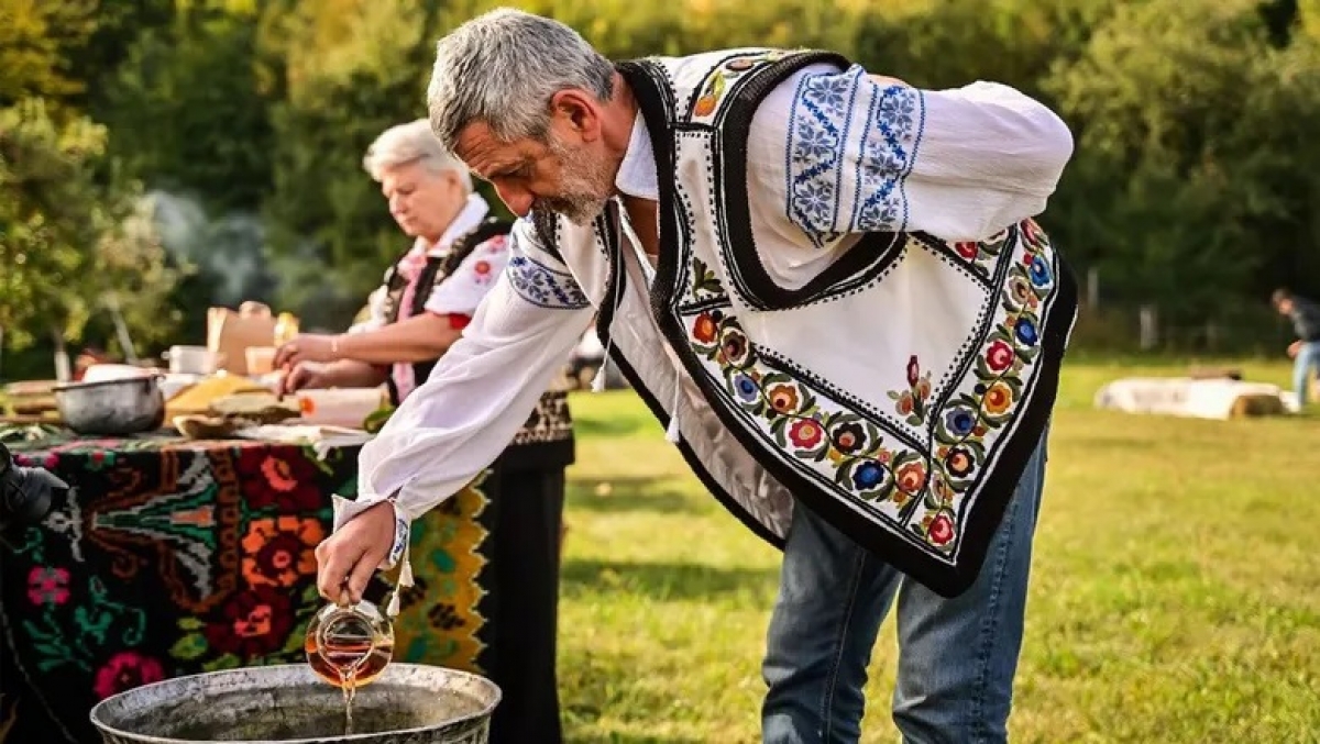 Turismul rural, o şansă reală pentru revitalizarea economiei româneşti (analiză)