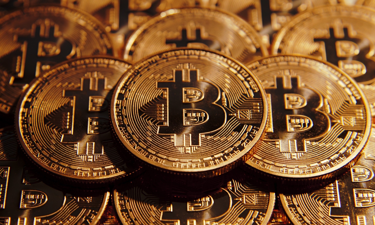 Numărul deţinătorilor de criptomonede a crescut cu 95% faţă de anul trecut