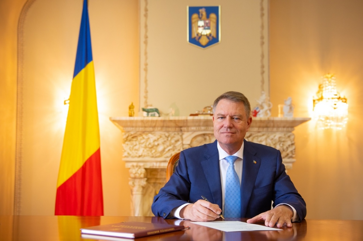 Iohannis: Ziua de 23 august ne arată diferenţa pe care o poate face un singur om în faţa urii