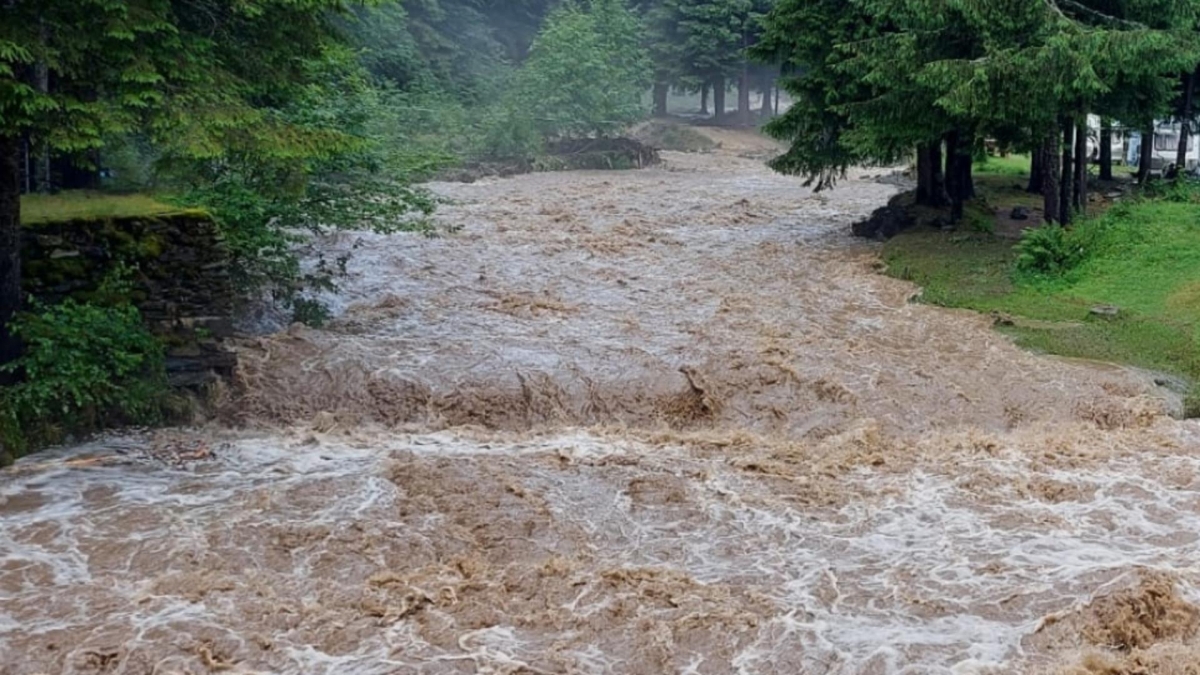 Austria se luptă cu inundaţii majore după precipitaţii record în weekend