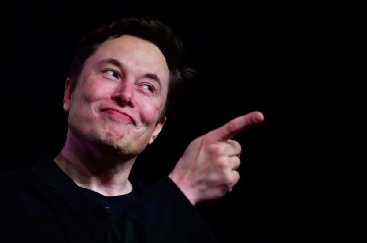 Elon Musk: 'Milioane de oameni vor avea implanturi de CIP-uri Neuralink în cap!'