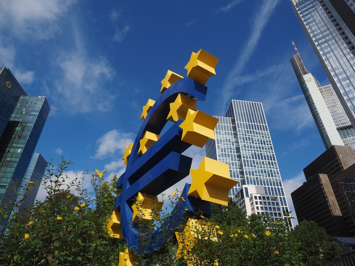 Când ar putea adera România la zona euro? Previziunile analiștilor financiari