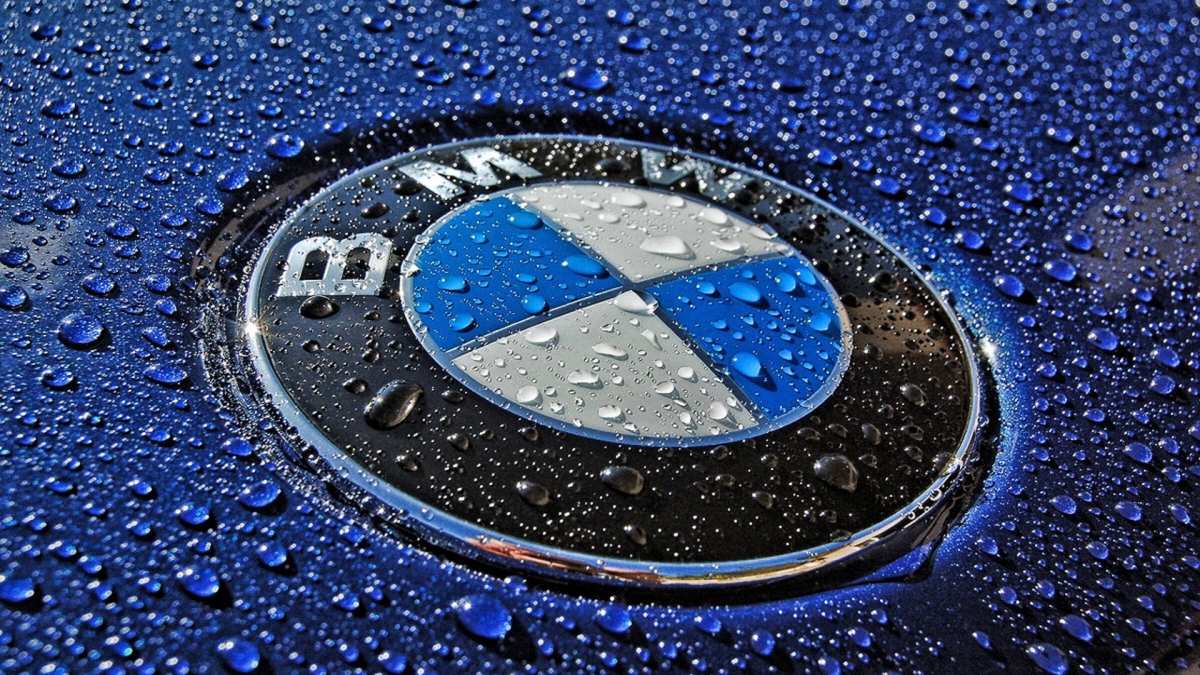 Probleme grave la autoturismele BMW: Au rechemat peste 700.000 de vehicule în service