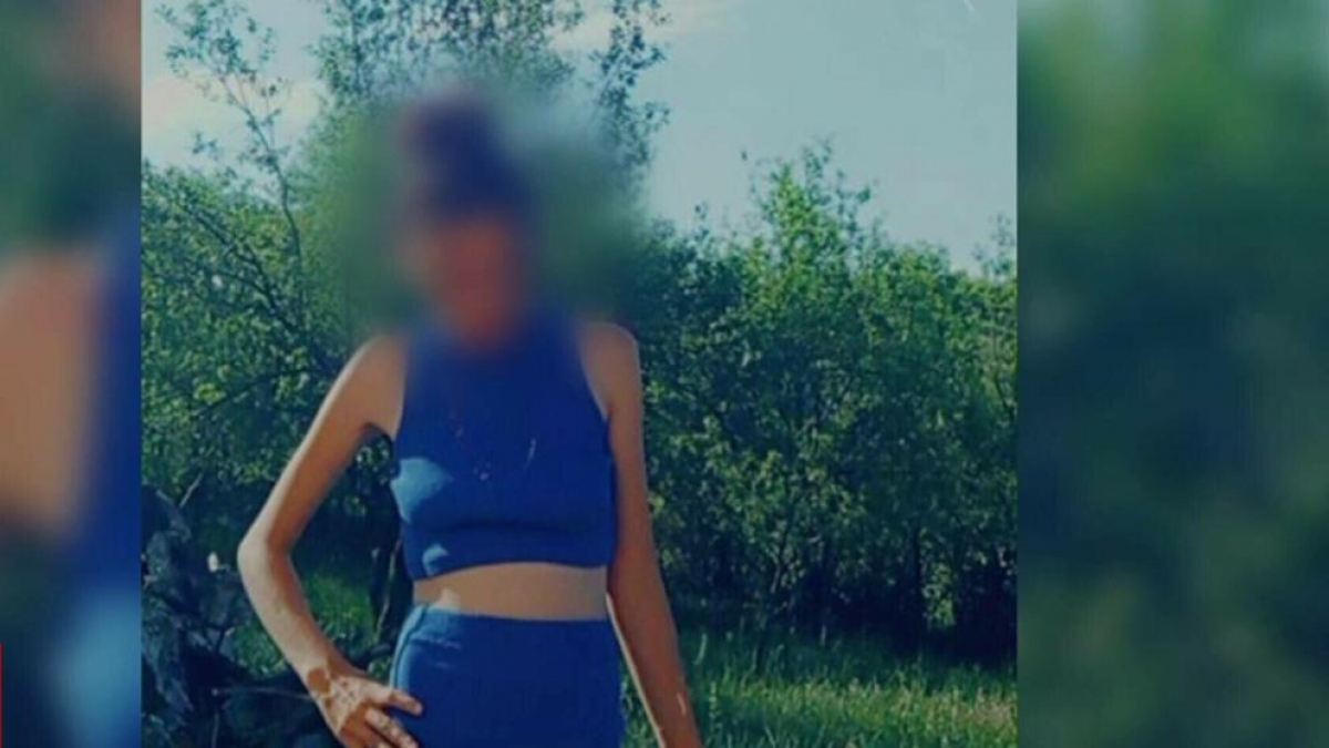 Cazul fetei de 18 ani din Prahova care și-a pus capăt zilelor a luat o turnură și mai sinistră. Avea un copil cu tatăl vitreg abuzator