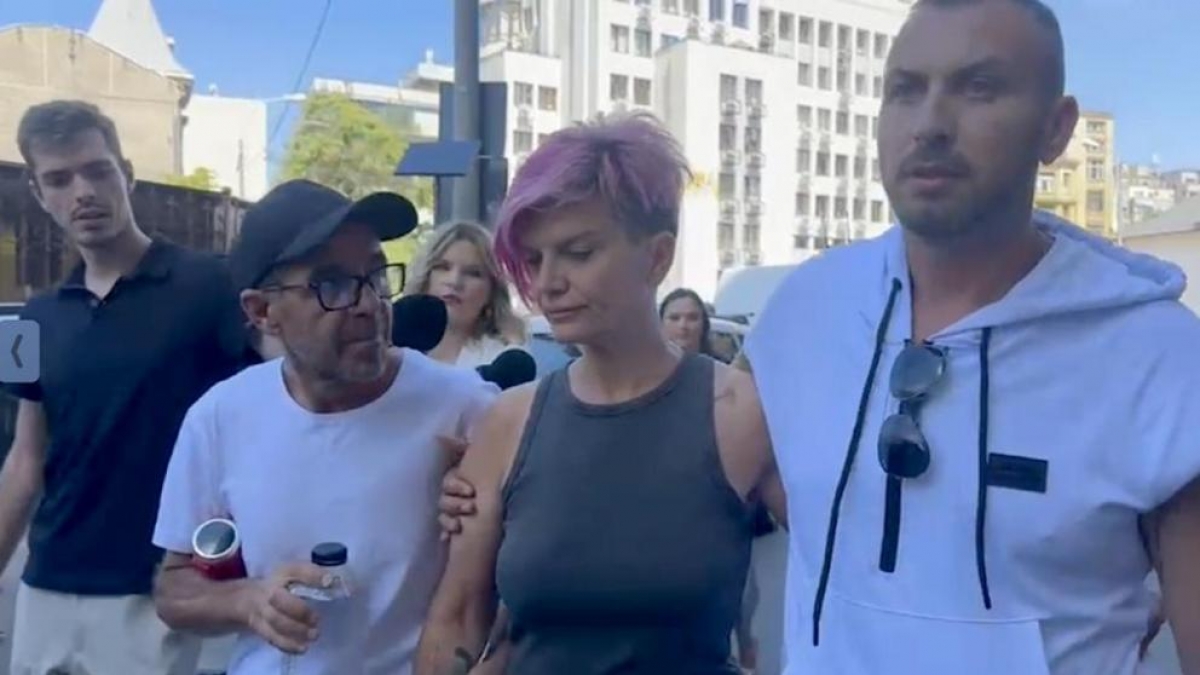 VIDEO Asistenta pusă sub acuzare în dosarul salonului pacienților morți la ATI Pantelimon, adusă la Parchet