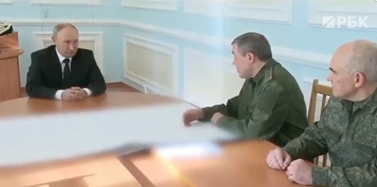 VIDEO Incursiunea ucrainenilor în Rusia: Putin a convocat conducerea armatei ruse / A primit raportul de la șefului Statului Major al Forțelor Armate