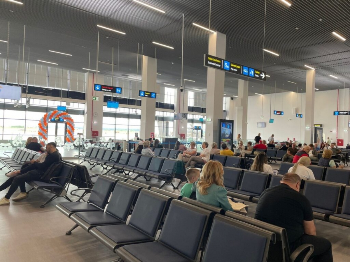 Încurcătură mare în Aeroportul Oradea: Bagajele turiștilor care au zburat spre Turcia au ajuns în Egipt și invers