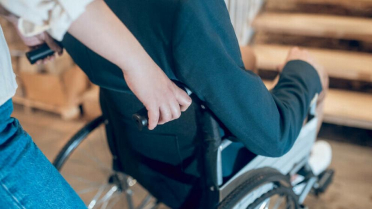 Vești bune de la Ministerul Muncii: Crește valoarea indemnizației de însoțitor pentru o anumită categorie de pensionari