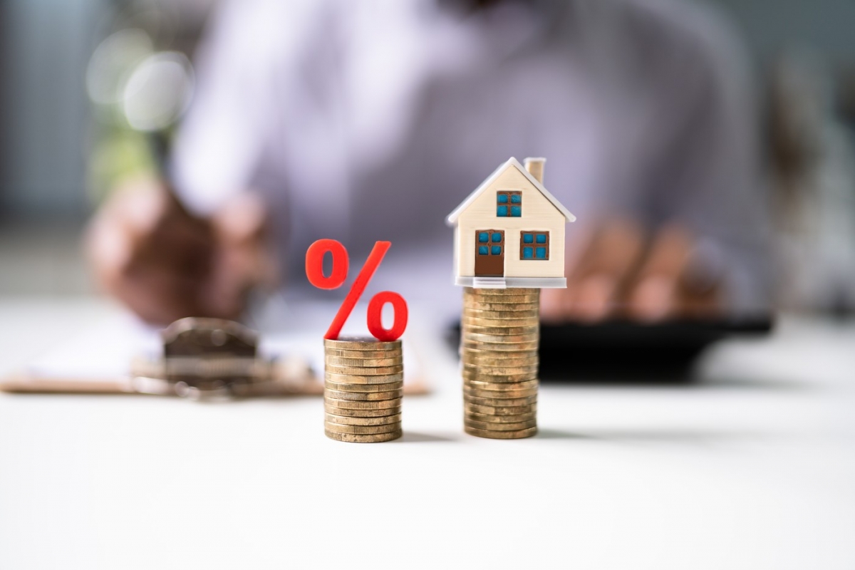 Una caldă, alta rece pentru românii cu rate – Unele scad, altele cresc