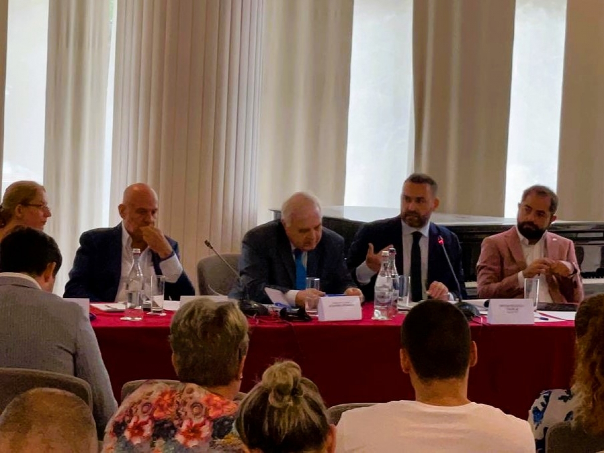 Cum crede senatorul Cristian Niculescu Țâgârlaș că trebuie stabilit salariul minim în România