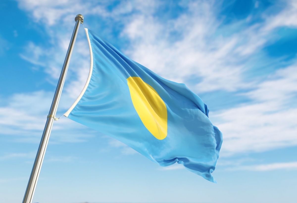 Navele rusești din flota GNL `Shadow` au steaguri suspendate de către Palau