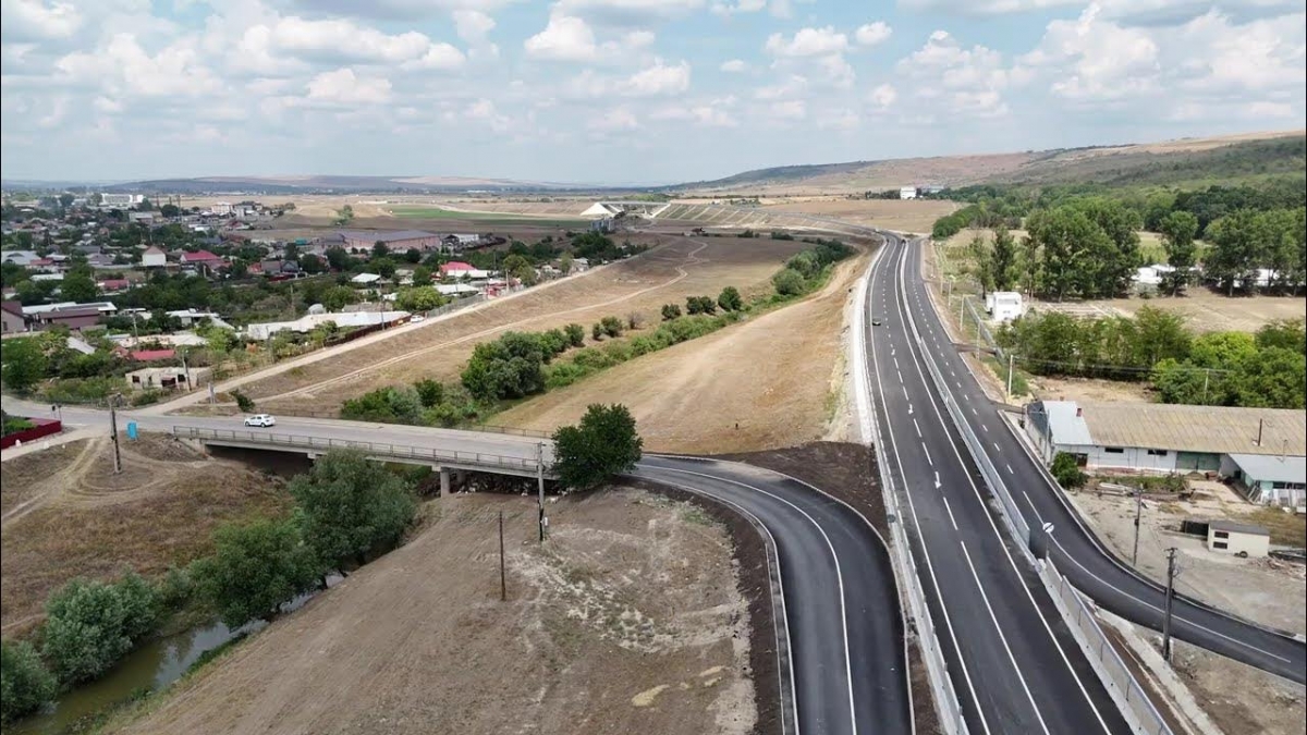 VIDEO S-a inaugurat un nou segment de drum în România: va decongestiona traficul spre Republica Moldova