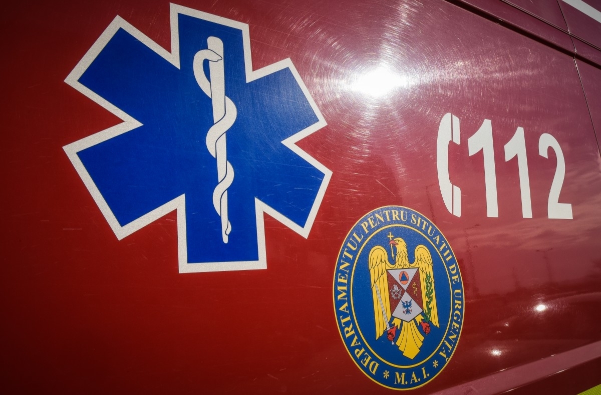 Copil de aproape 4 ani, mort după ce a căzut de la etajul 7 al unui imobil din centrul Iaşiului