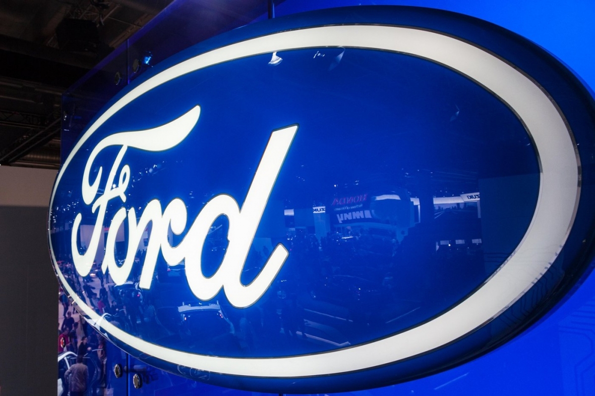 Tot mai multe companii americane renunță la politicile 'woke' – Ford și-a anunțat angajații