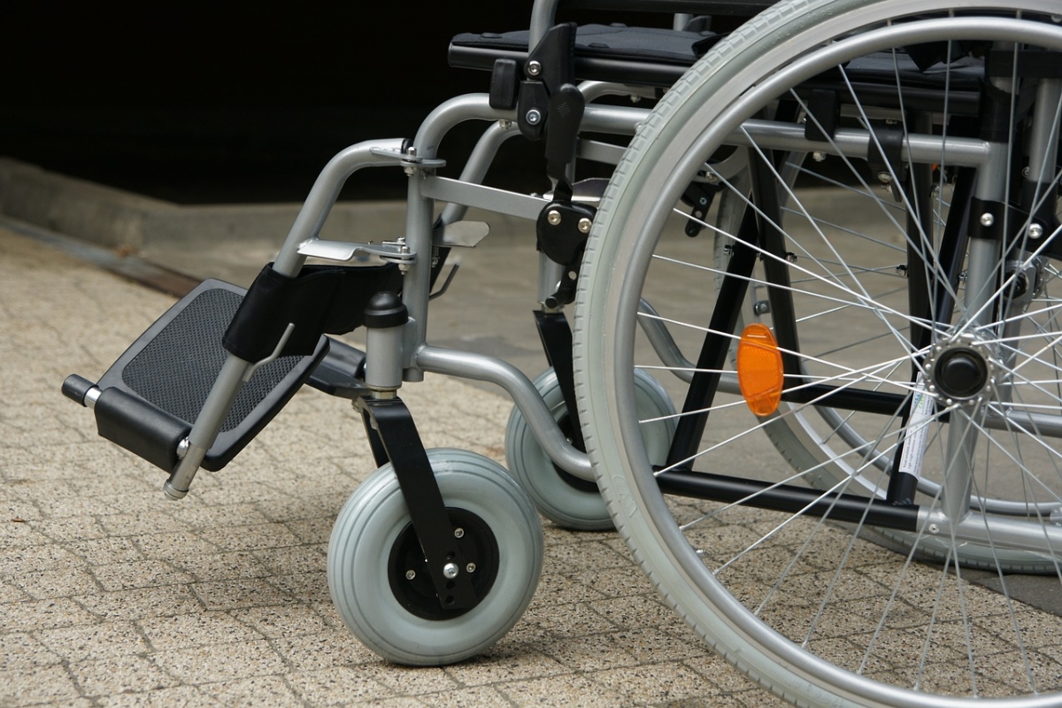 'Unii oameni se sinucid pentru că nu mai suportă'. Franța, acuzată că nu și-a ținut promisiunea făcută înainte de Jocurile Olimpice și Paralimpice
