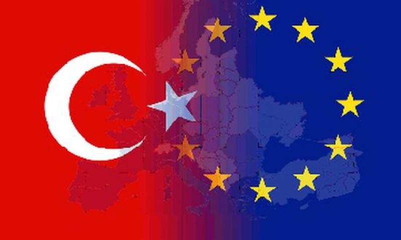 UE face un pas către Turcia – Şeful diplomaţiei turce a fost invitat la o reuniune informală a omologilor săi din UE