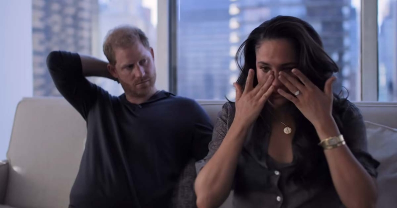 Familia regală britanică a exclus-o pe Meghan Markle din imaginea selectată pentru a-i transmite duminică urări de la mulți ani prințului Harry.