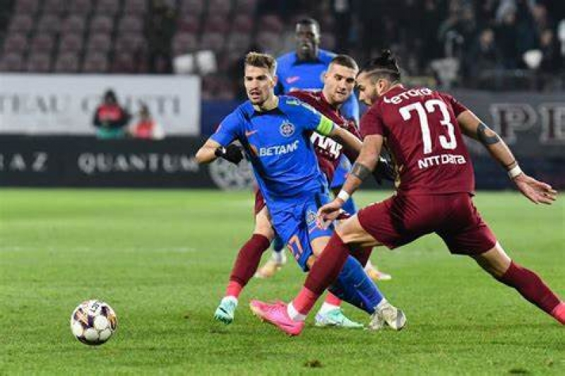 Cfr Cluj – Fcsb, egalitate spectaculoasă 2-2: clujenii încep cu avantaj de două goluri