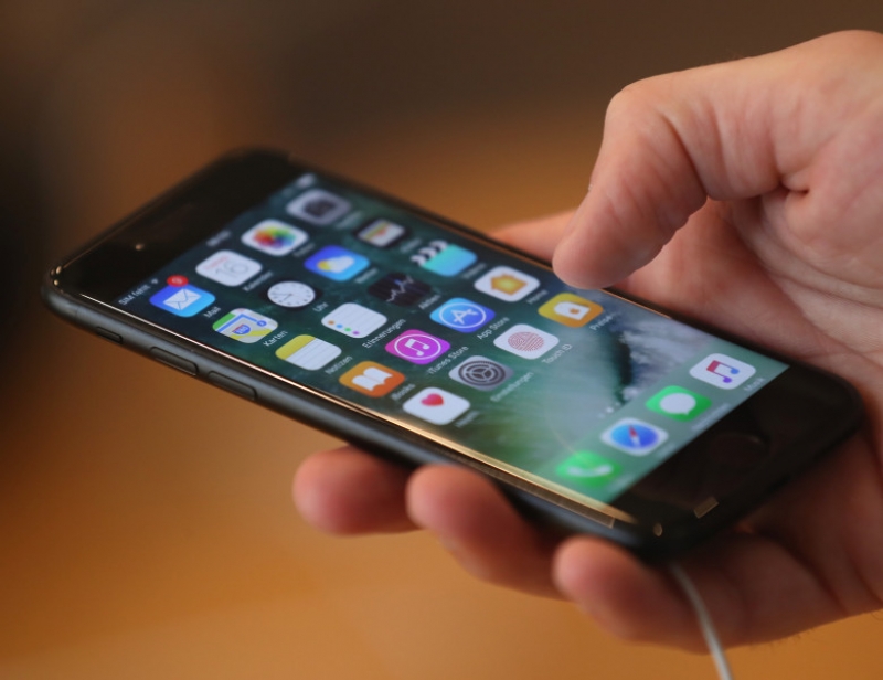 Motivul pentru care Indonesia interzice vânzarea telefoanelor Google Pixel şi iPhone 16