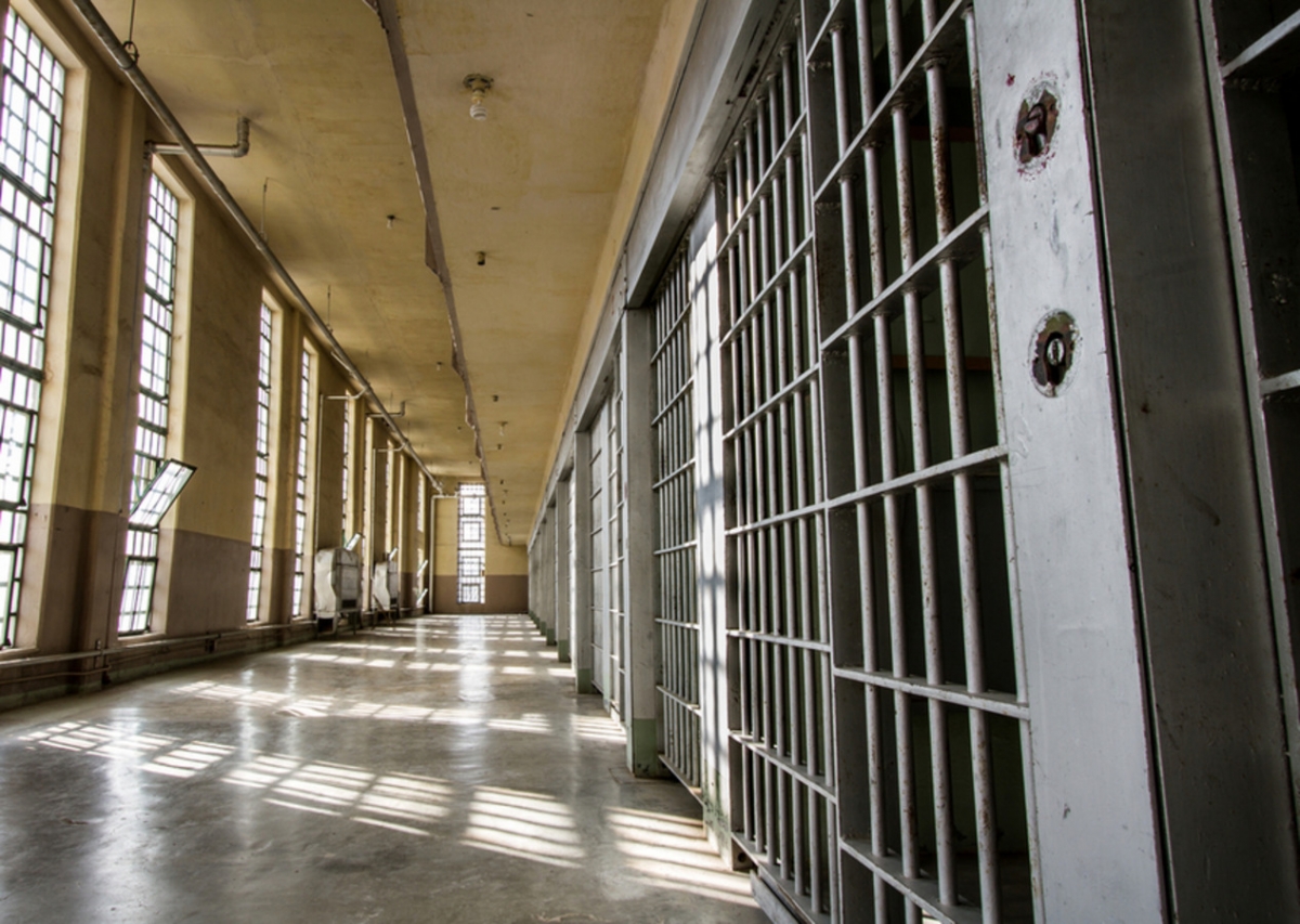 Ancheta în Penitenciarul Oradea, după tragedia unui minor care s-a spânzurat cu un cablu de telefon