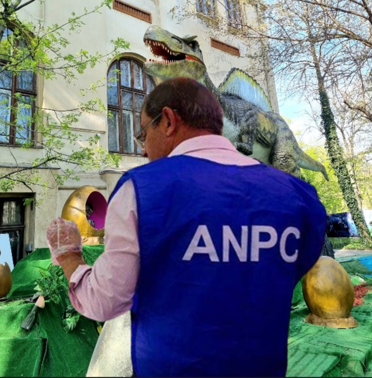 Mizeria și mirosul insuportabil descoperite de inspectorii ANPC într-un tren privat de călători