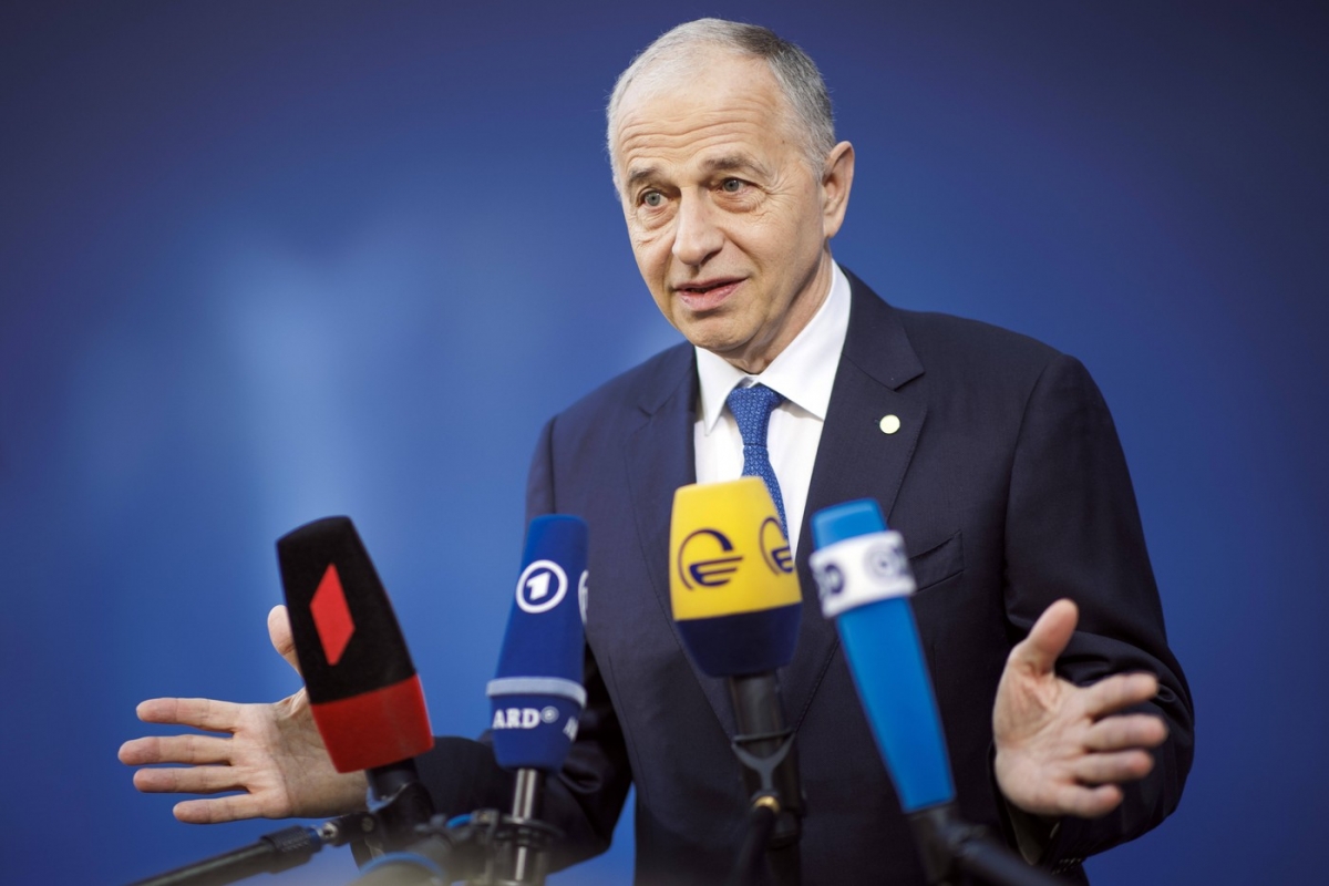 Mircea Geoană își exprimă asigurările de succes pentru Roxana Mânzatu, dar subliniază că România are potențialul de a realiza chiar mai mult. În calitate de viitor președinte, se angajează să lupte pentru ca țara noastră să capete respectul pe scena internațională!