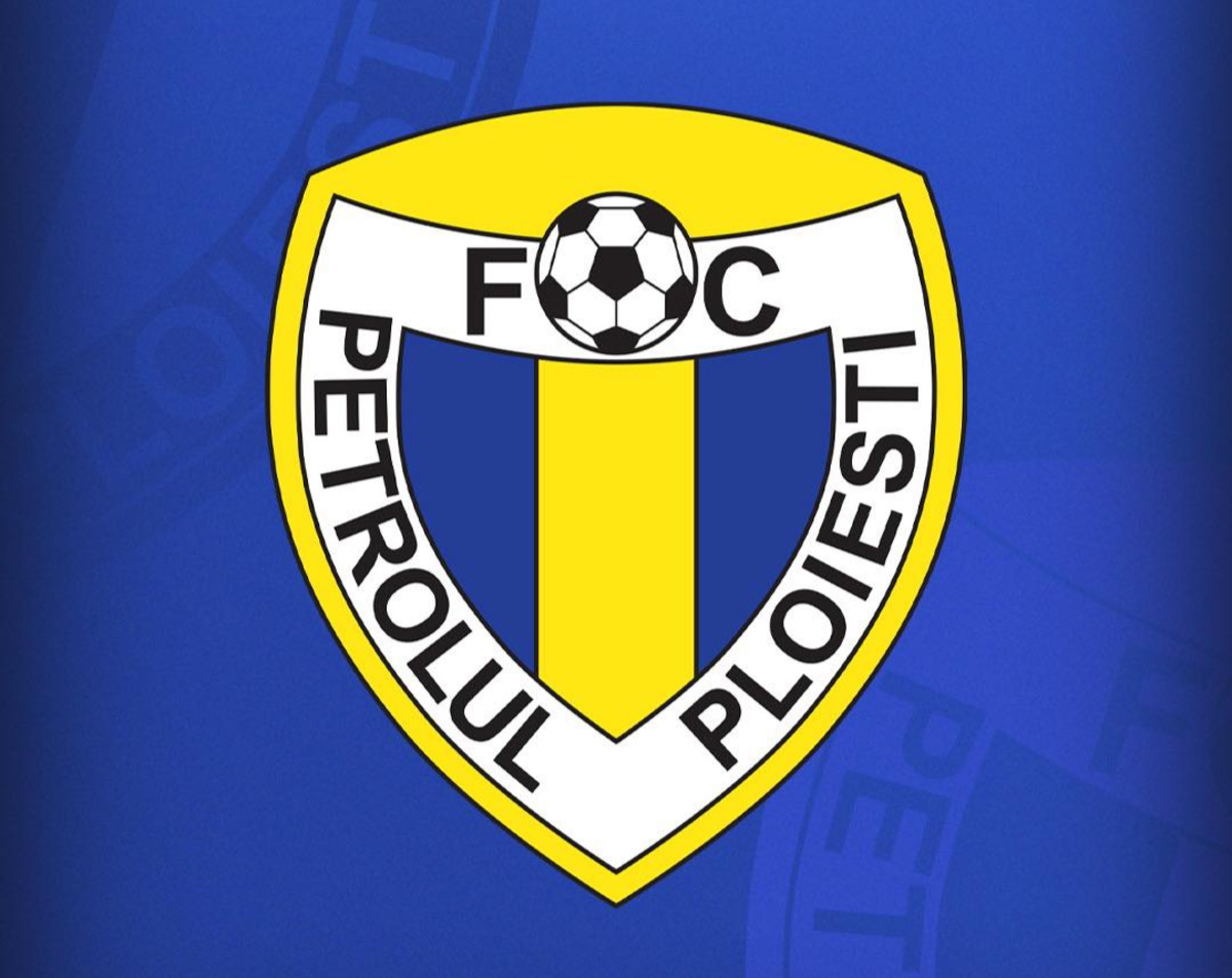 Petrolul Ploiești și-a sărbătorit cu mare fast centenarul, organizând o întâlnire de excepție ce a adus în prim-plan echipa olandeză Vitesse Arnhem. Evenimentul a fost cu adevărat memorabil, transformând stadionul într-un veritabil templu al fotbalului, unde suporterii au creat o atmosferă electrizantă.

Pe lângă spectacolul oferit de jucători, s-au desfășurat și diverse activități simbolice, menite să onoreze tradiția și istoria îndelungată a clubului. Fiecare moment a fost dedicat unificării fanilor, care au venit în număr mare pentru a omagia echipa lor iubită.

Meciul în sine a fost unul plin de intensitate, cu momente palpitante și o demonstrație de abilități tehnice remarcabile din partea ambelor echipe. Petrolul a dat tot ce a avut mai bun pe teren, încercând să impresioneze nu doar prin scor, ci și prin pasiunea și determinarea jucătorilor.

Acest meci de gală nu a fost doar o competiție sportivă, ci și o ocazie perfectă de a celebra și a reflecta asupra celor 100 de ani de fotbal plin de emoție, victorii și provocări. Spiritele au fost ridicate, iar legăturile dintre club, suporteri și comunitate s-au întărit și mai mult.

Sărbătoarea centenarului Petrolul Ploiești va rămâne cu siguranță în amintirile tuturor, marcând un moment de neuitat în istoria clubului și oferind o perspectivă optimistă asupra viitorului echipei renumite din Ploiești. 

Petrolul Ploiești: o istorie de mândrie și pasiune în fiecare meci!
