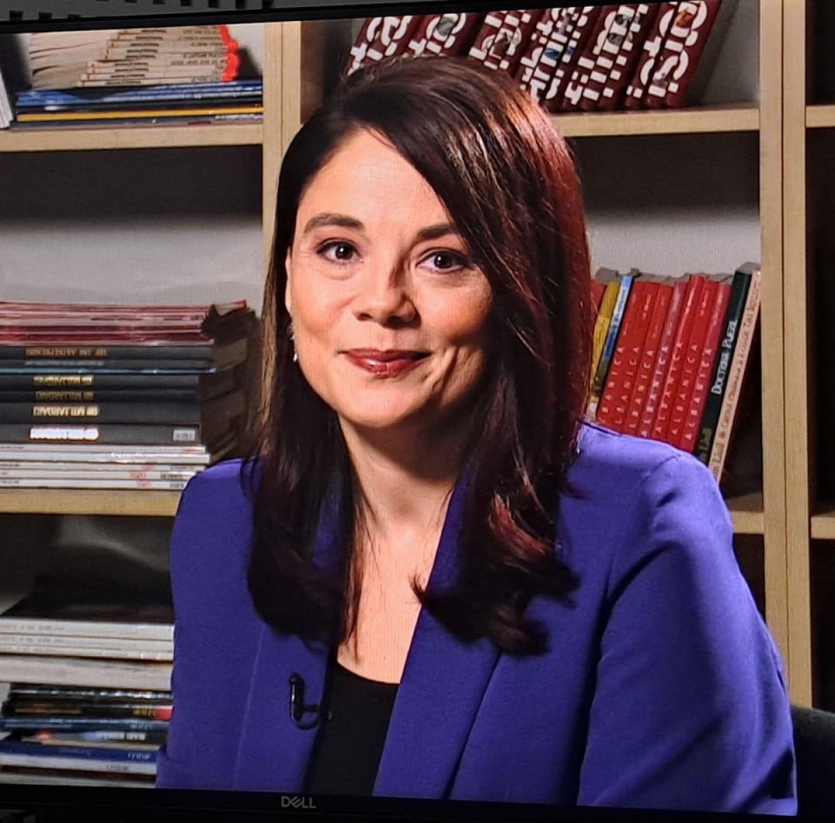 O vedetă TVR ar fi fost trimisă direct la psihiatrie: A terorizat 3 bărbați, inclusiv pe colegul de muncă Marian Olaianos