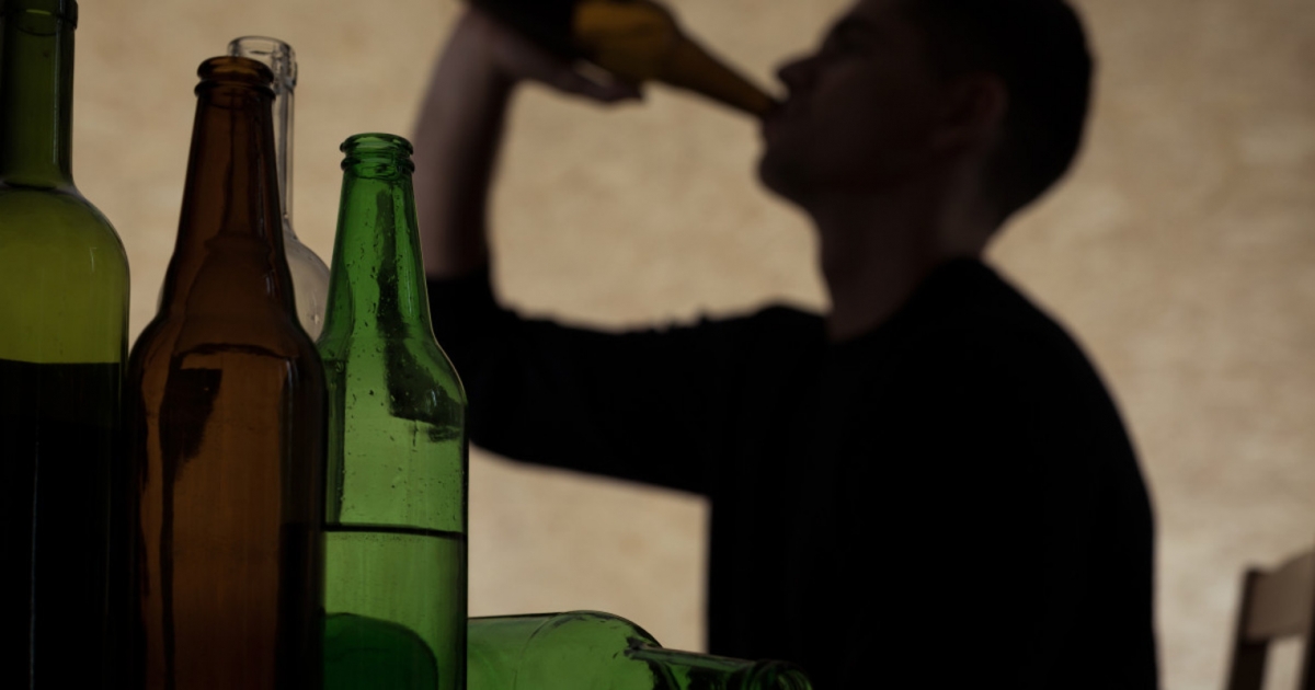 Adevărul în spatele consumului de alcool: Ce a arătat RMN-ul unui tânăr după o seară de băut. Rezultatul este șocant