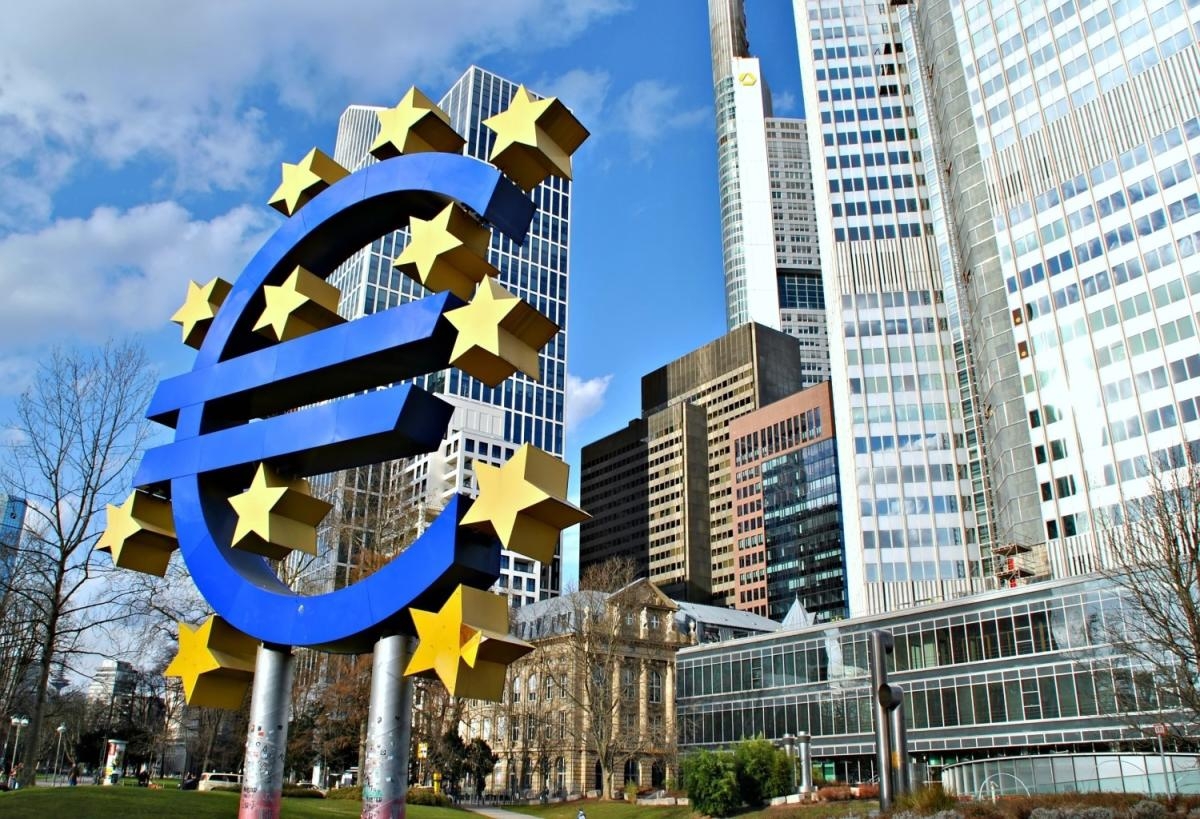 Conflict de proporții în cadrul BCE: Economiștii de top nu știu exact ce va urma pentru omenire