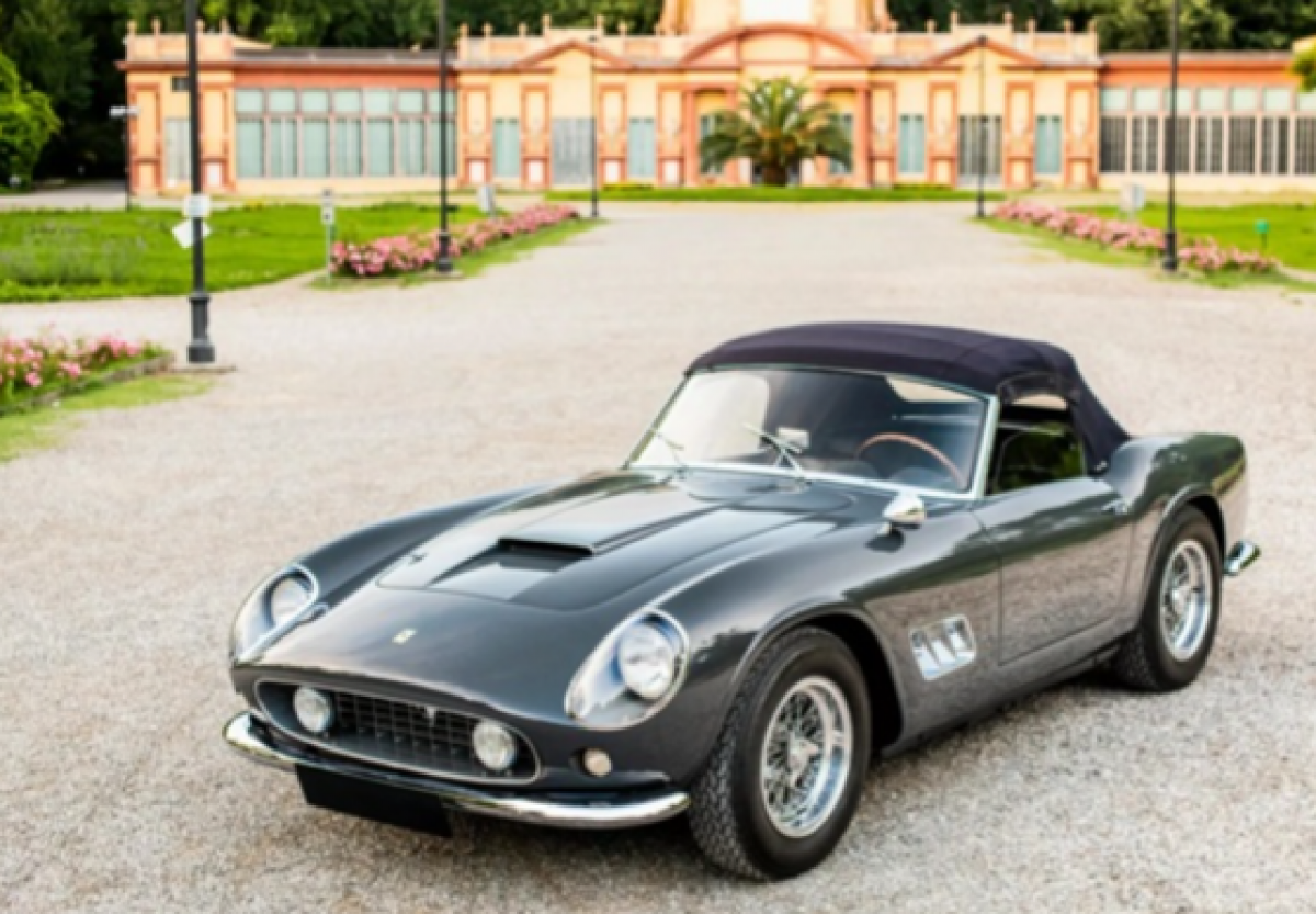VIDEO Un Ferrari 250 GT sparge recordurile: Vândut pentru 17 milioane de dolari. De ce este atât de scumpă această mașină