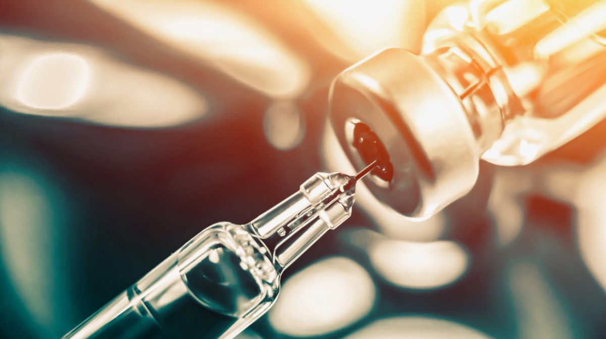Planul necruțător al unui medic de familie: un vaccin fals destinat să provoace moartea cuiva pentru un motiv șocant