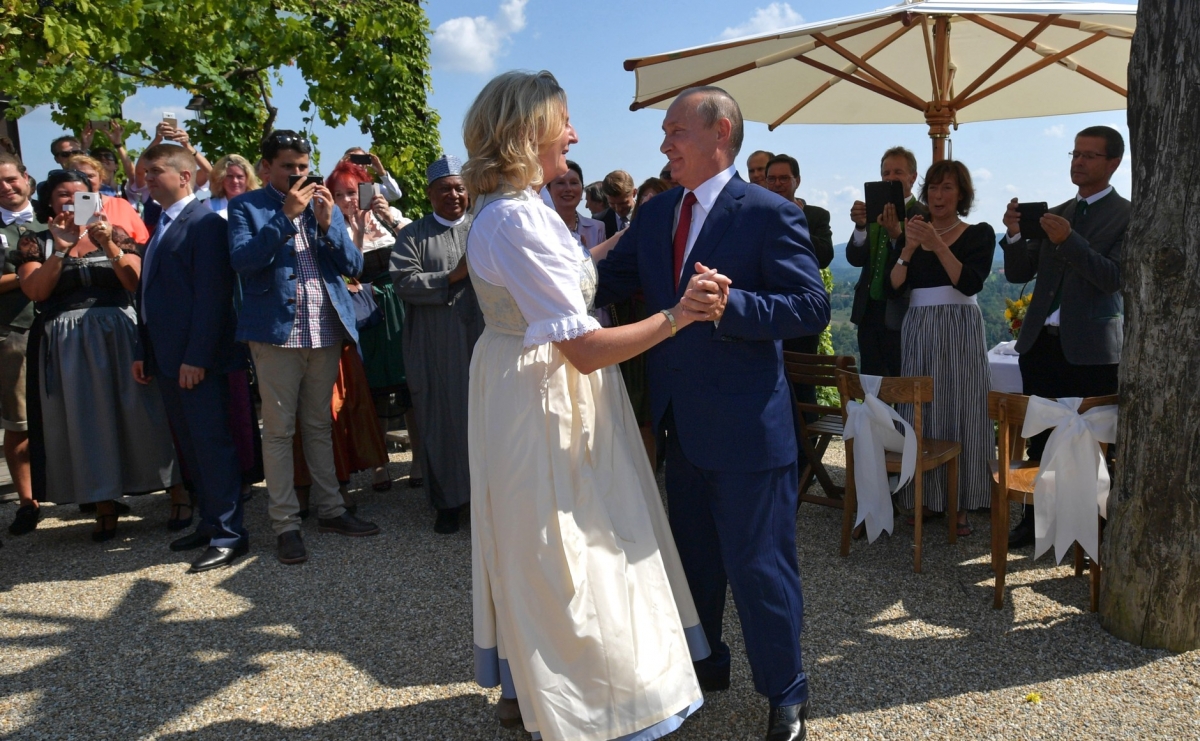 Fostul ministru de externe al Austriei devine ambasador pentru conservarea tigrilor siberieni în Rusia, lucrând cu Vladimir Putin