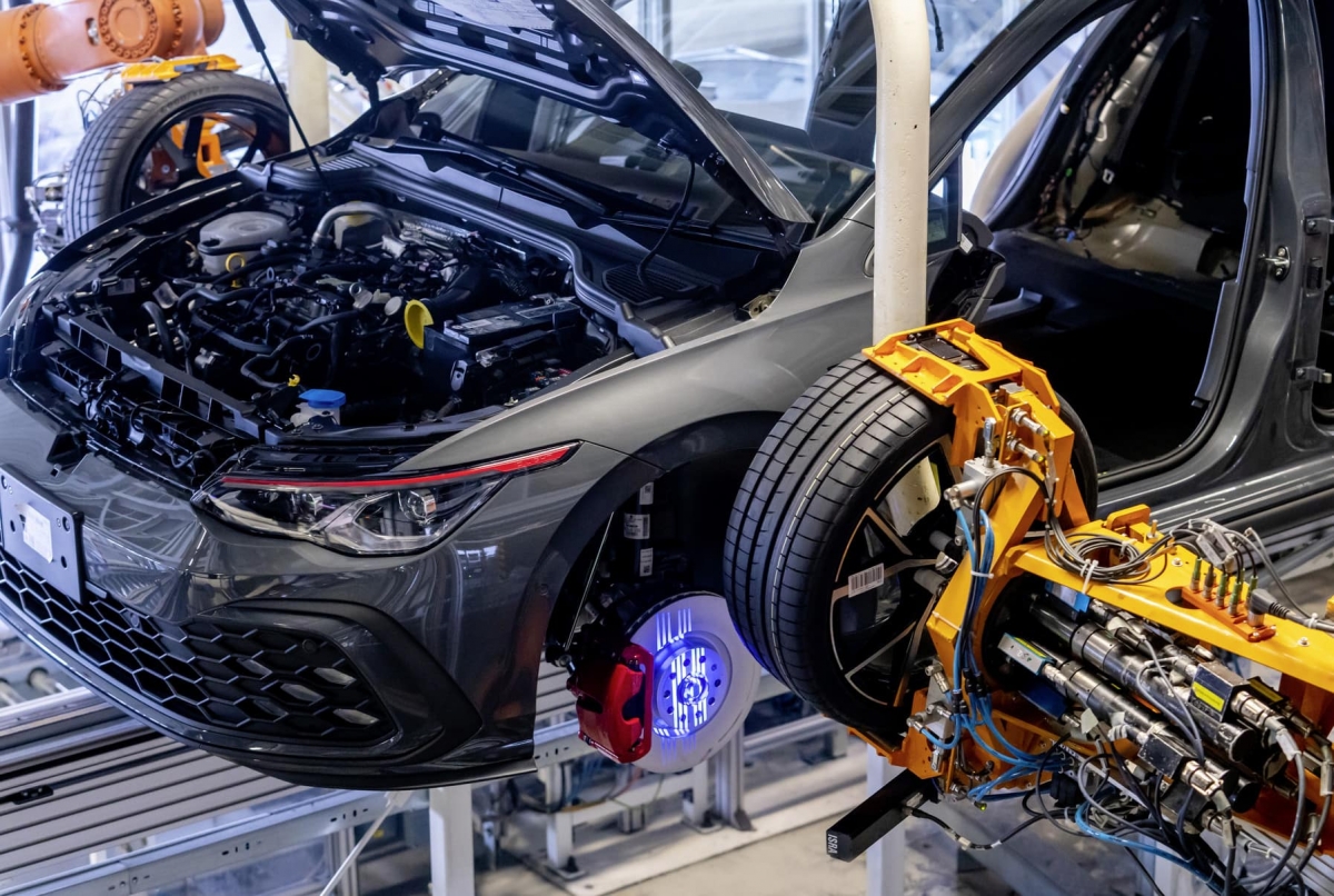 Volkswagen se confruntă cu provocări majore în Europa, iar uzinele sale ajung să fie aproape de colaps.