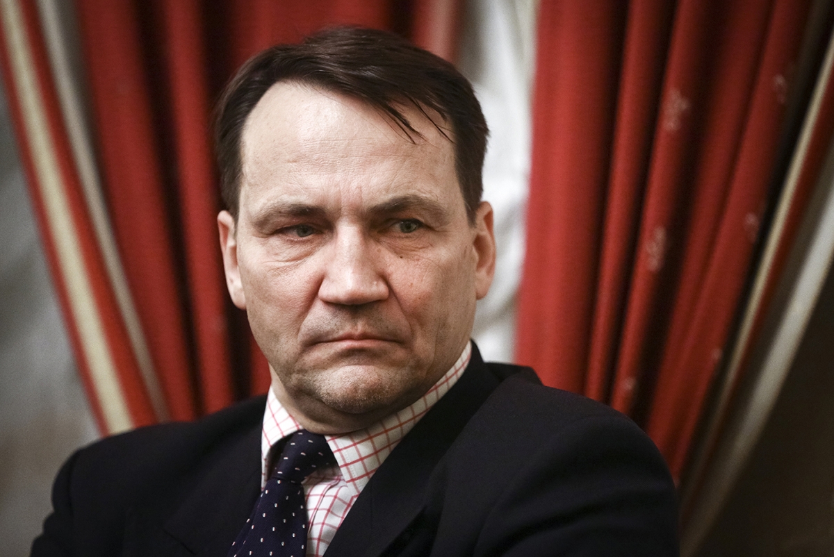Polonia propune limitarea ajutoarelor sociale pentru bărbații ucraineni de vârstă militară din Uniunea Europeană