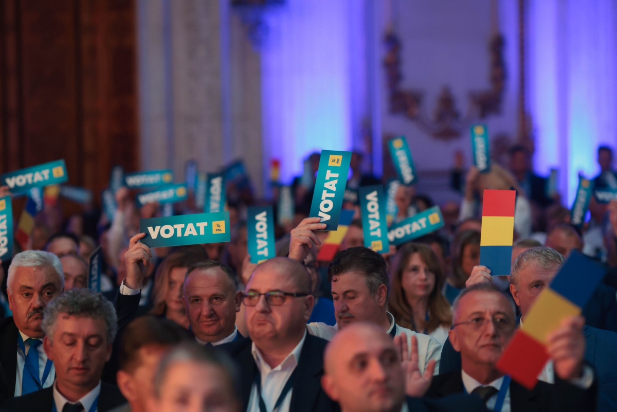 Nicolae Ciucă, susținut de liberali în cursa pentru prezidențiale