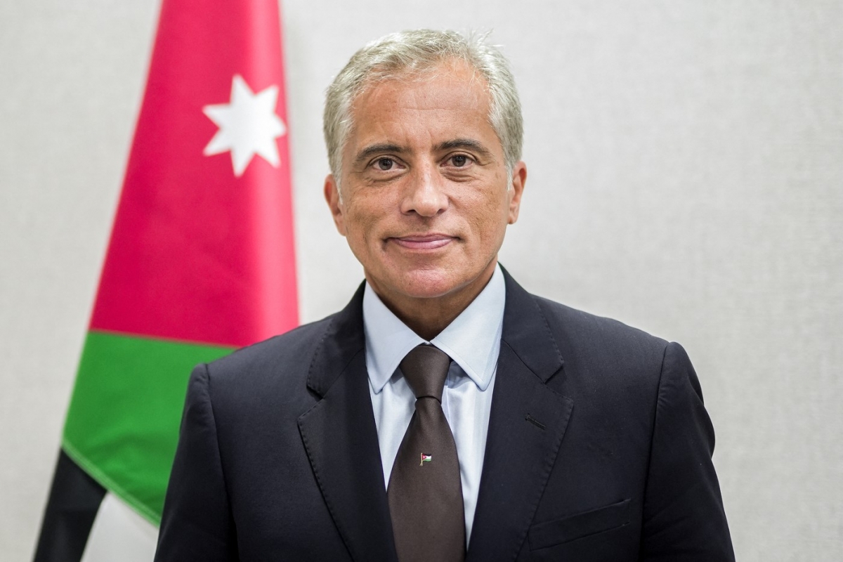 Guvernul Iordaniei a prezentat o demisie colectivă. Regele Abdullah al II-lea l-a desemnat pe actualul șef de cabinet drept noul prim-ministru.