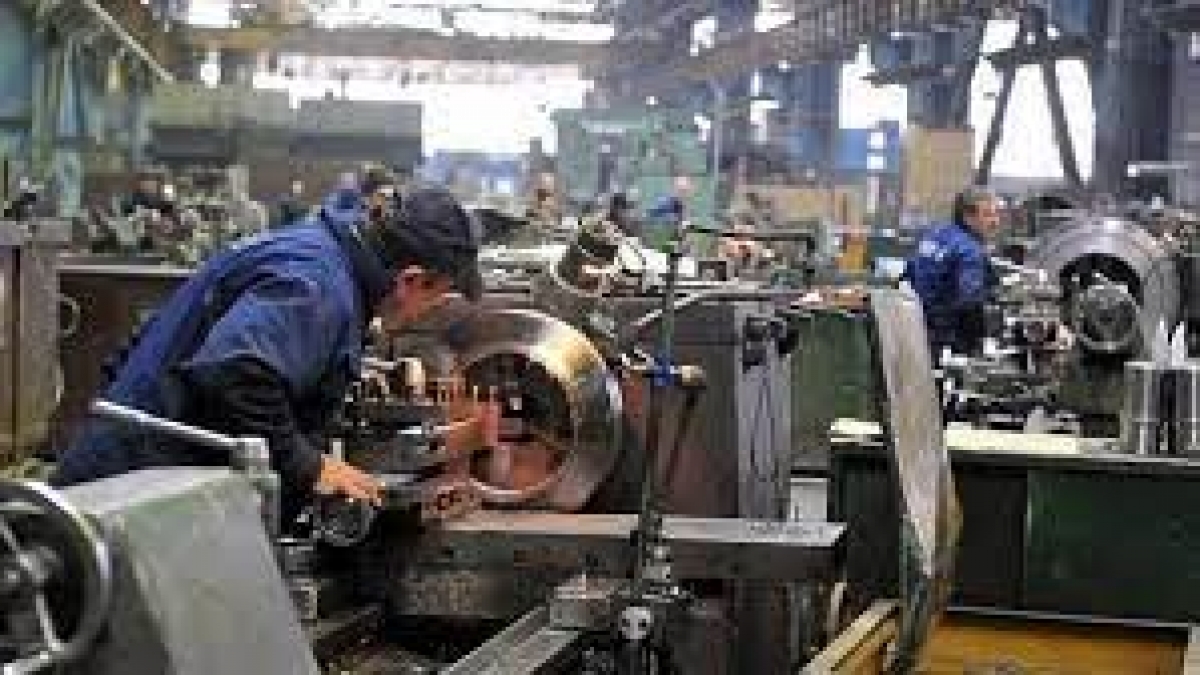 Industria românească înflorește: o creștere de 4,8% a cifrei de afaceri în primele șapte luni
