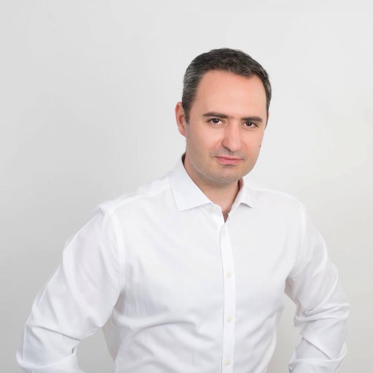 Alexandru Nazare participă la o dezbatere energică cu Mircea Geoană, subliniind că cota unică reprezintă singura variantă sustenabilă pentru România.